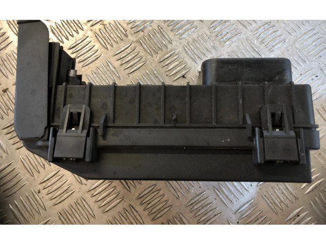 Блок предохранителей  1K0937804B, 340000392044   Volkswagen Touran I    