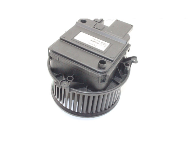 Вентилятор печки 4M2820021 Audi Q5 SQ5