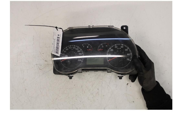 Панель приборов 51718552 Fiat Grande Punto