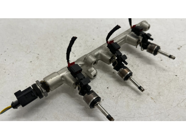 Vstřikovač 05C133320A, 0261500443 Volkswagen Golf VIII pro benzínový motor 1.0