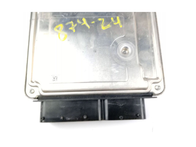 Блок управления двигателя 03L906018QJ Skoda Yeti (5L)