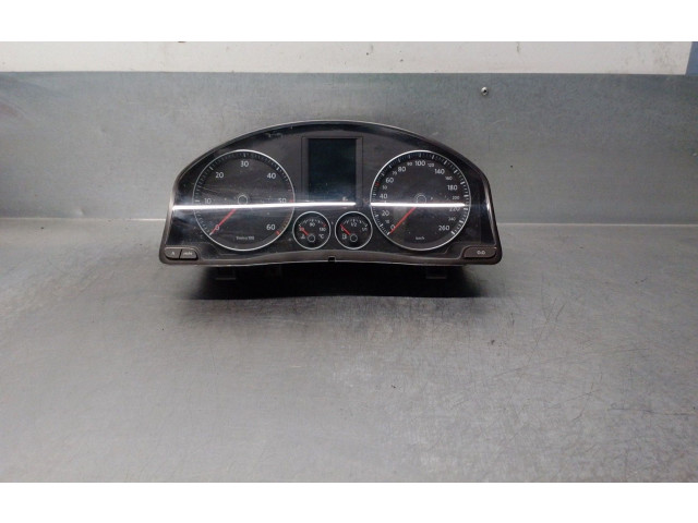 Панель приборов 1K0920873B   Volkswagen Jetta V       