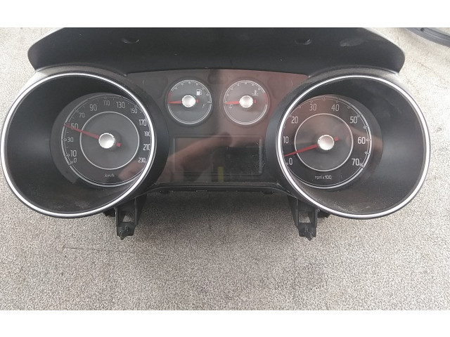 Přístrojová deska  Fiat Punto Evo 2013 51917424, 51917424  