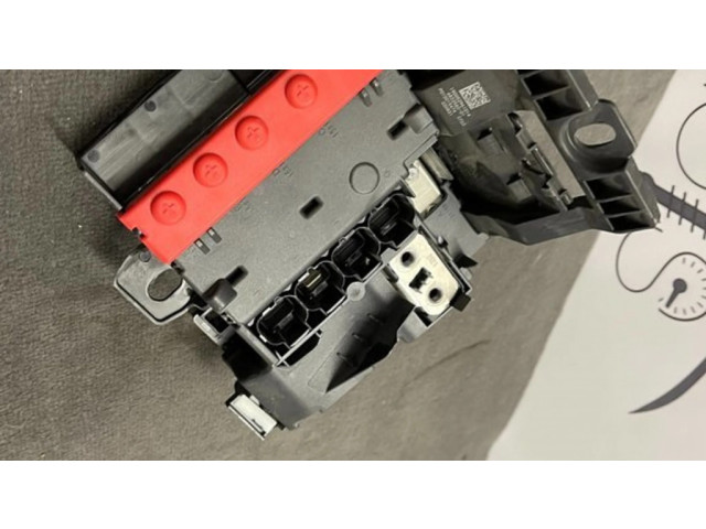 Pojistková skříňka 6822560 BMW 5 G30 G31 2019