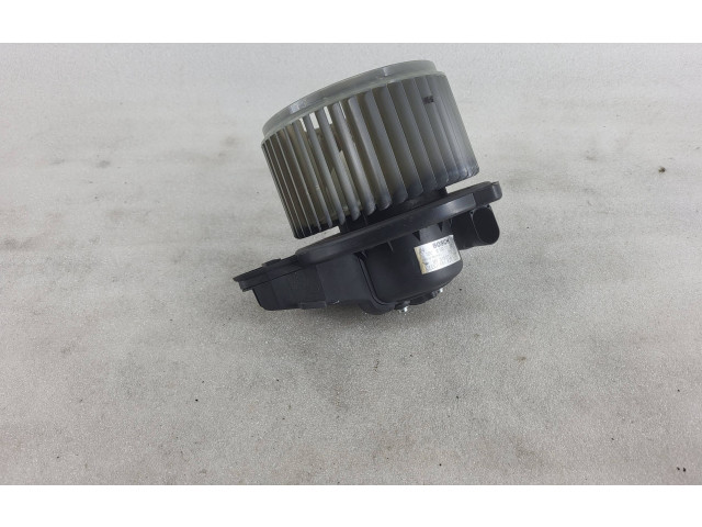 Вентилятор печки    0130111202, MF0160700360   Audi A6 S6 C5 4B