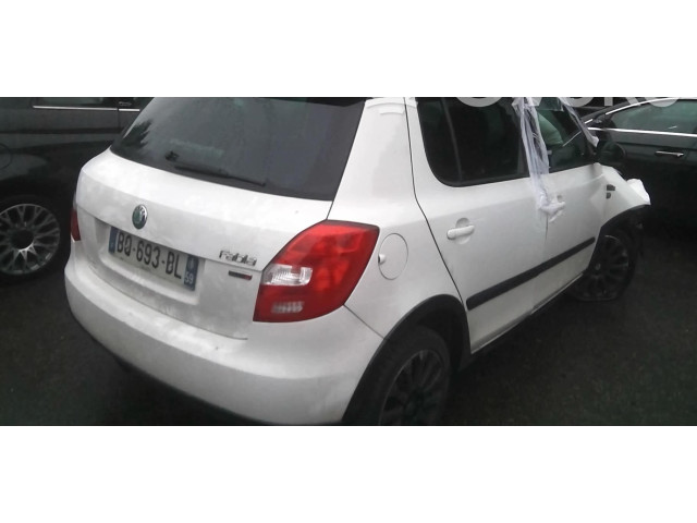 Зеркало электрическое Skoda Fabia Mk2 (5J) 2007 - 2014 года