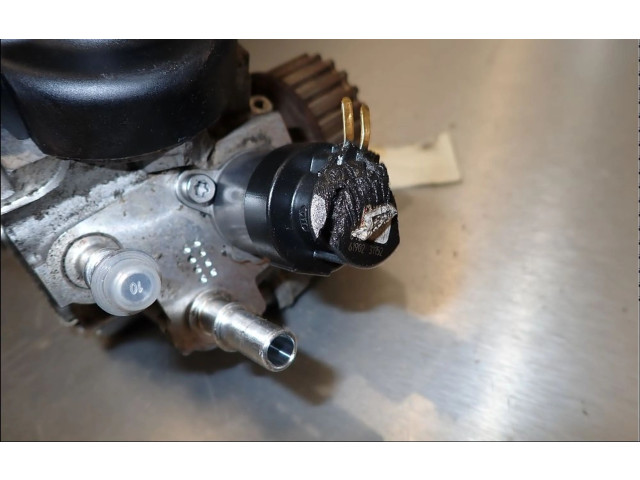 Топливный насос 167007358R Renault Clio IV K9KE628