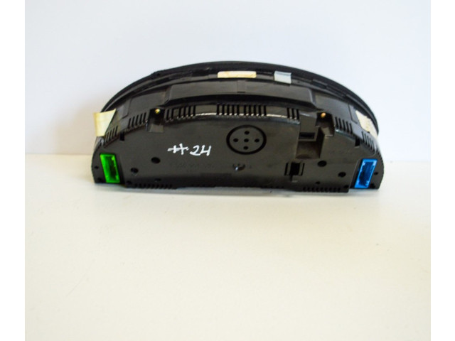 Панель приборов 8E0920931L, 270605 Audi A4 S4 B7 8E 8H