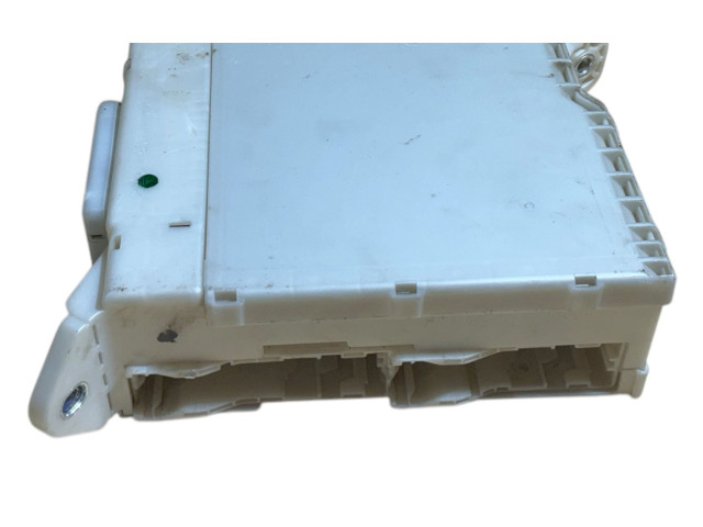 Блок предохранителей 8273053050, 6G250440 Lexus IS 220D-250-350