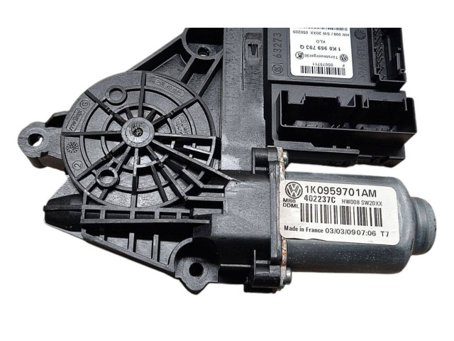 Генератор 1K0959701AM, 402237C Volkswagen Golf VI