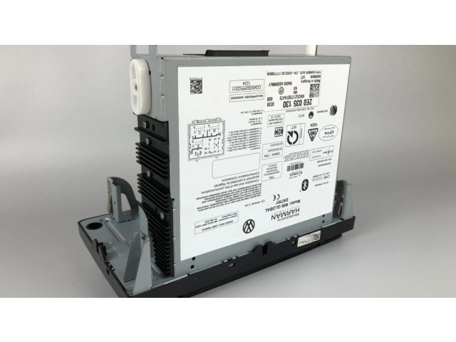 Радио/ проигрыватель CD/DVD / навигация