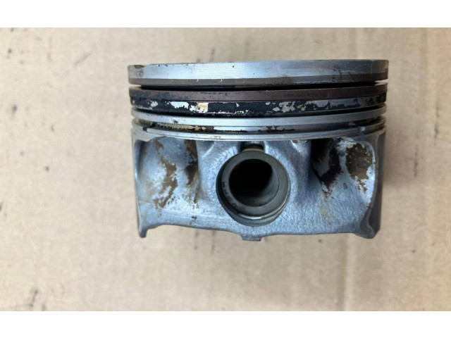 Píst A2741517 Mercedes-Benz C W205 M274,920