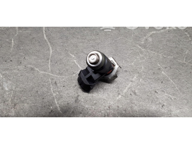 Форсунка 03e906031a Skoda Fabia Mk1 (6Y)