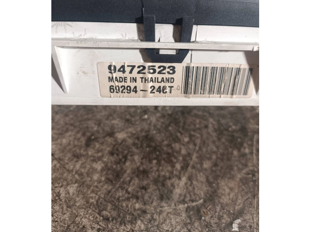 Панель приборов 9472523, 6929424AT   Volvo V70       