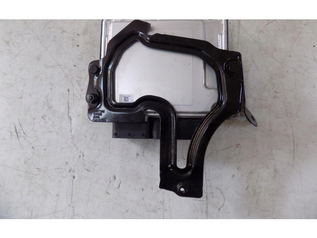 Блок управления двигателем Блок управления Volvo XC40