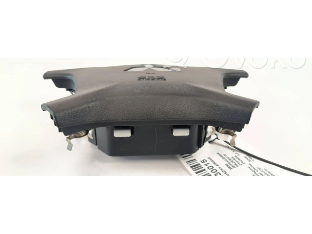 Подушка безопасности водителя 7030A099 Mitsubishi Pajero