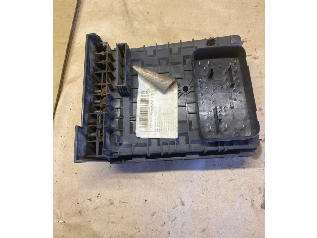 Блок предохранителей  017180061   Volkswagen Caddy    