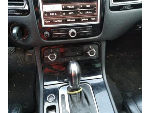 Jednotka ABS Volkswagen Touareg II 2010