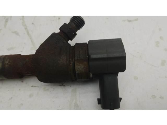 Vstřikovač 338002A900, 0445110 Hyundai i30 pro naftový motor 1.6