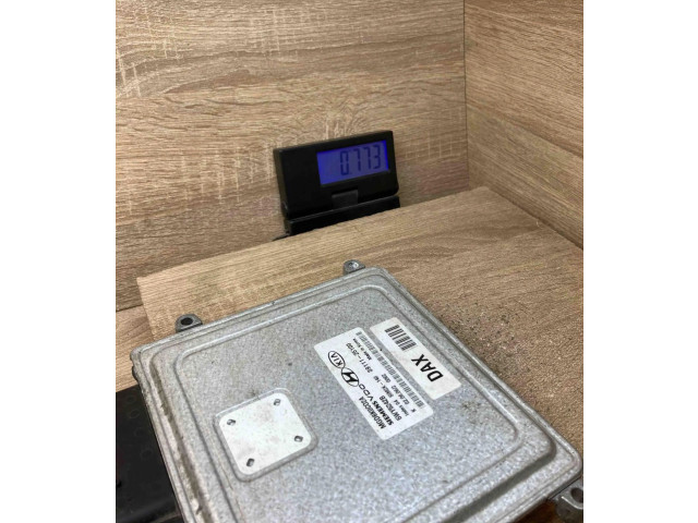 Блок управления двигателем Блок управления 3911125100, 5WY5242B   Volvo V70