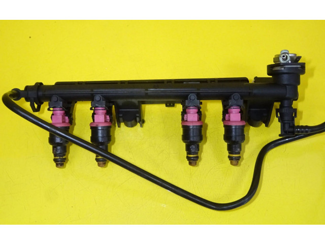 Топливная рампа 7700108667, 7700109066 Renault Clio II