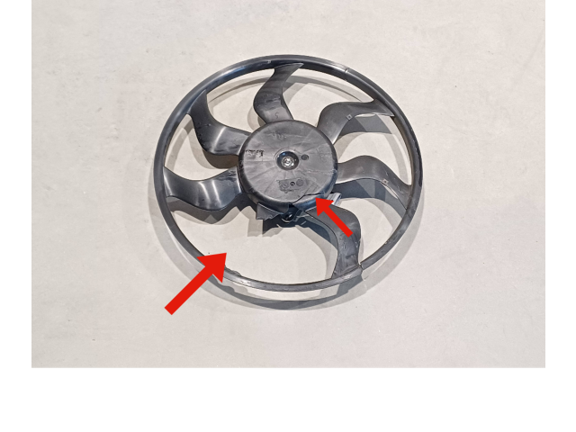 Вентилятор радиатора 8052M00000 Dacia Sandero