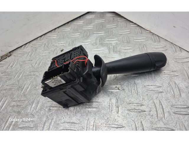 Ручка стеклоочистителей 255671274R   Dacia Sandero