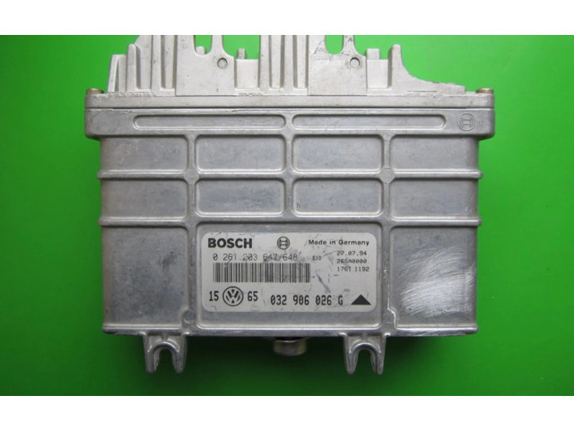 Блок управления двигателем Блок управления 032906026G, 0261203647   Volkswagen Golf III