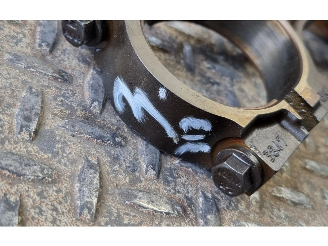  Поршень с шатуном    Cadillac Escalade  