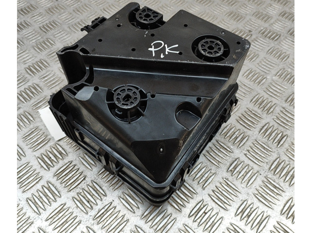 Блок предохранителей 8238039020, 8238139110 SsangYong Korando