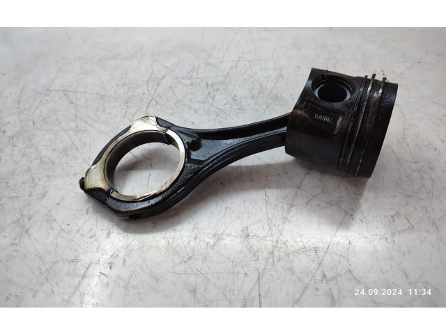 Píst Mercedes-Benz S W221 OM642