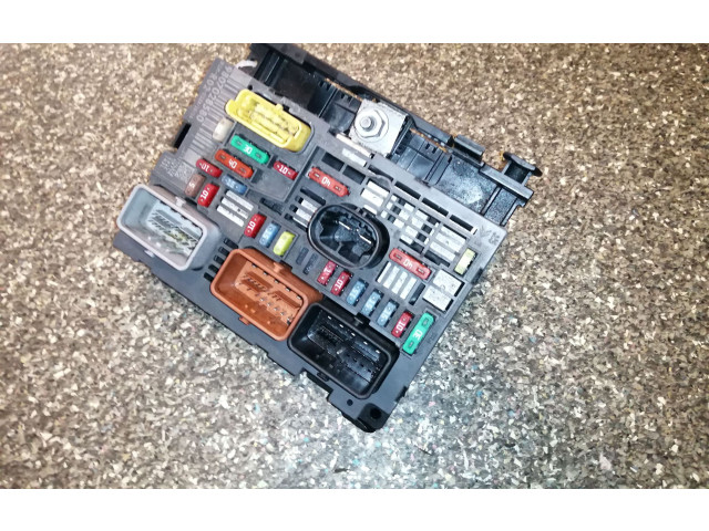   Pojistková skříňka 9807028580, BSMR02   Peugeot 5008 2011