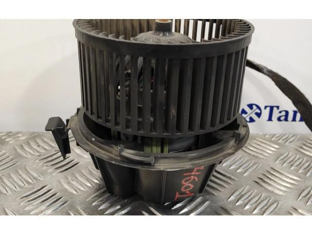 Вентилятор печки       Dacia Sandero