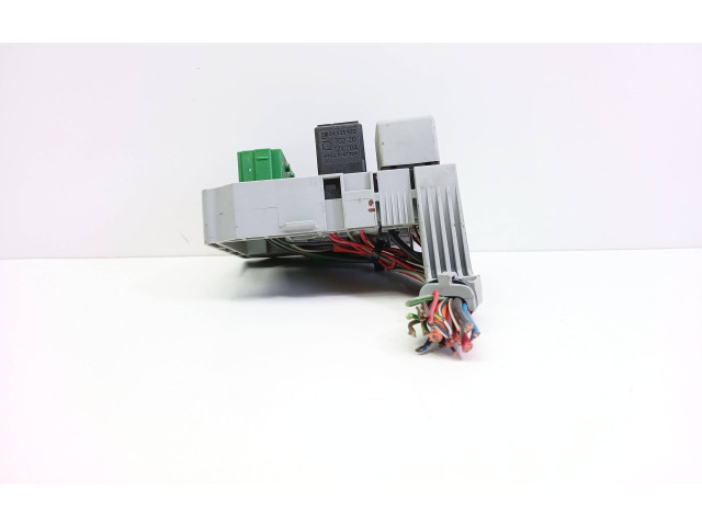 Блок предохранителей 93363150   Opel Meriva A    