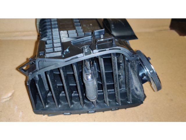 Центральная воздушная решётка