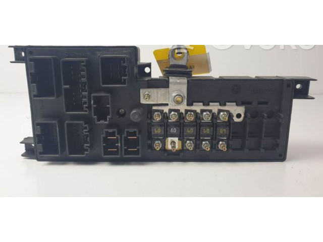 Блок предохранителей 8678449   Volvo XC90    