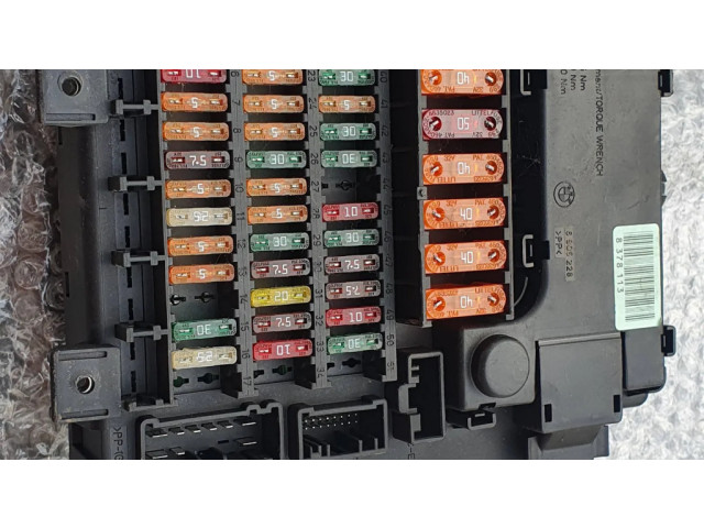 Блок предохранителей  8378113, 518792114   BMW Z4 E85 E86    