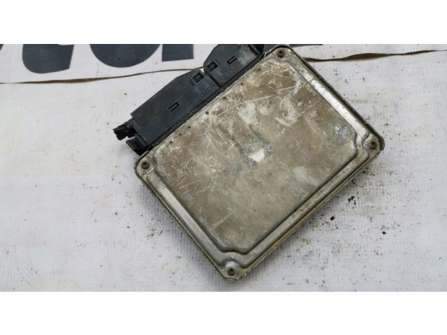 Řídící jednotka 030906026C, 0261200257 Volkswagen Golf III 1996