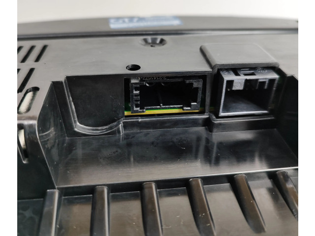 Přístrojová deska BMW 4 F32 F33 2016 9232895