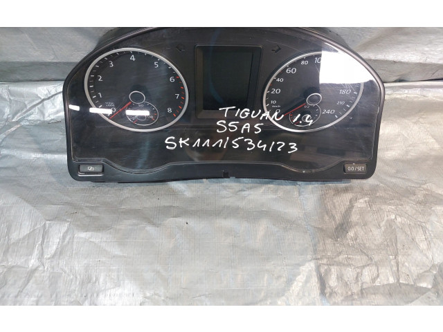 Přístrojová deska Volkswagen Tiguan 2011 5N0920872