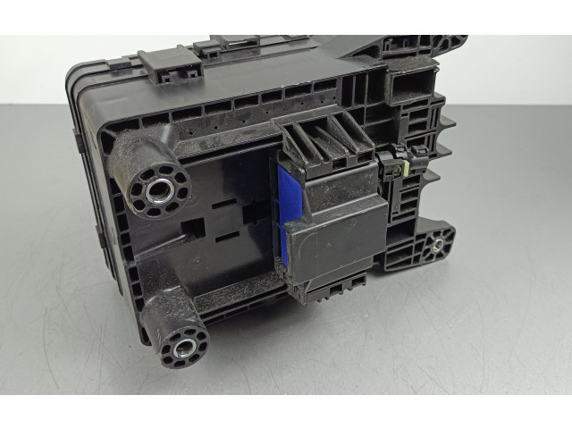 Блок предохранителей 68347002AE   Jeep Grand Cherokee WL    