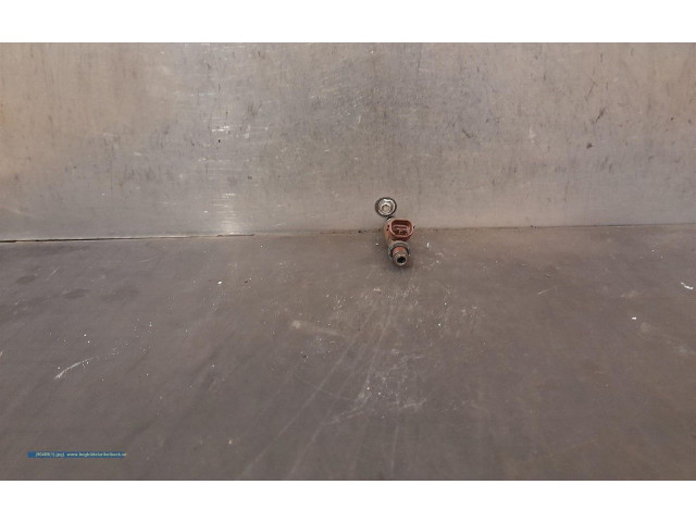 Vstřikovač 15710-54G00 Suzuki Liana