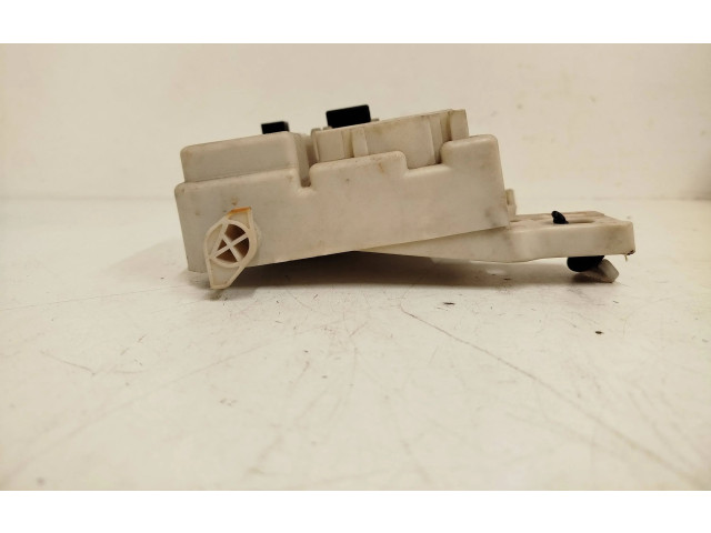 Pojistková skříňka 8690719, 00063247 Volvo S40 2004