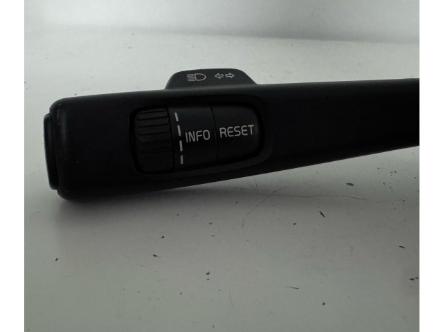 Ручка стеклоочистителей 17D770   Volvo C30