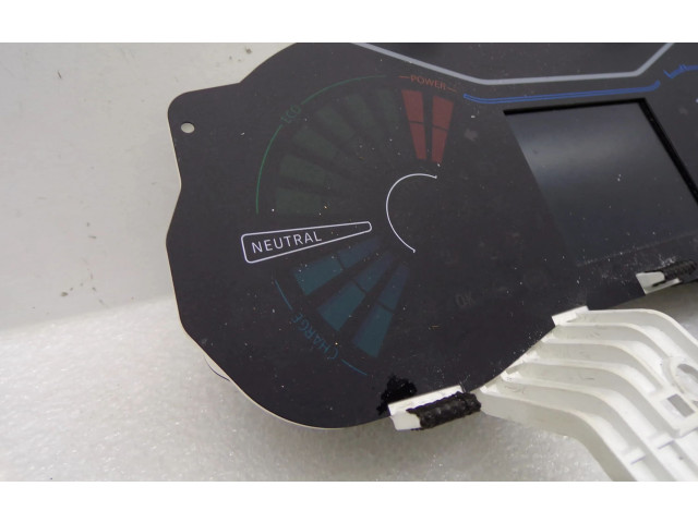 Панель приборов    Dacia Spring       