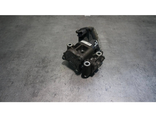 Масляный насос D5204T2 31325357AA Volvo S60