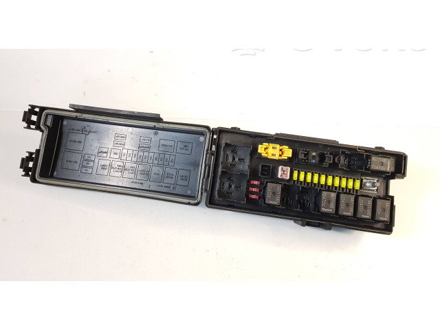Блок предохранителей 04692073AB Jeep Grand Cherokee (WK)