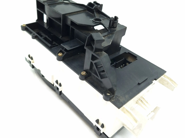 Блок управления климат-контролем 1688300485, K111299 Mercedes-Benz A W168