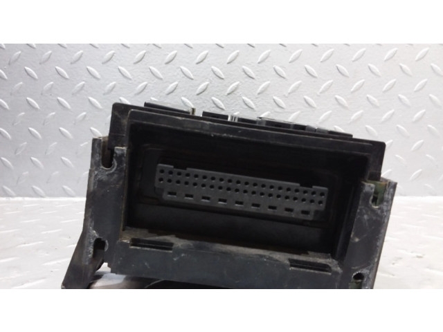   Pojistková skříňka 04748555AC, 19021569   Dodge Grand Caravan 2003