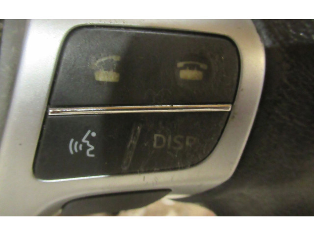 Volant Toyota Avensis T270 2012